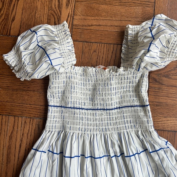 Tory Burch white and blue check tiered smocked midi length dress size medium - Picture 3 of 5